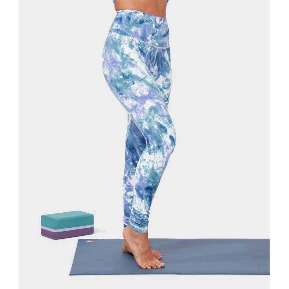 Manduka Aurora sports leggings comfortable and trendy