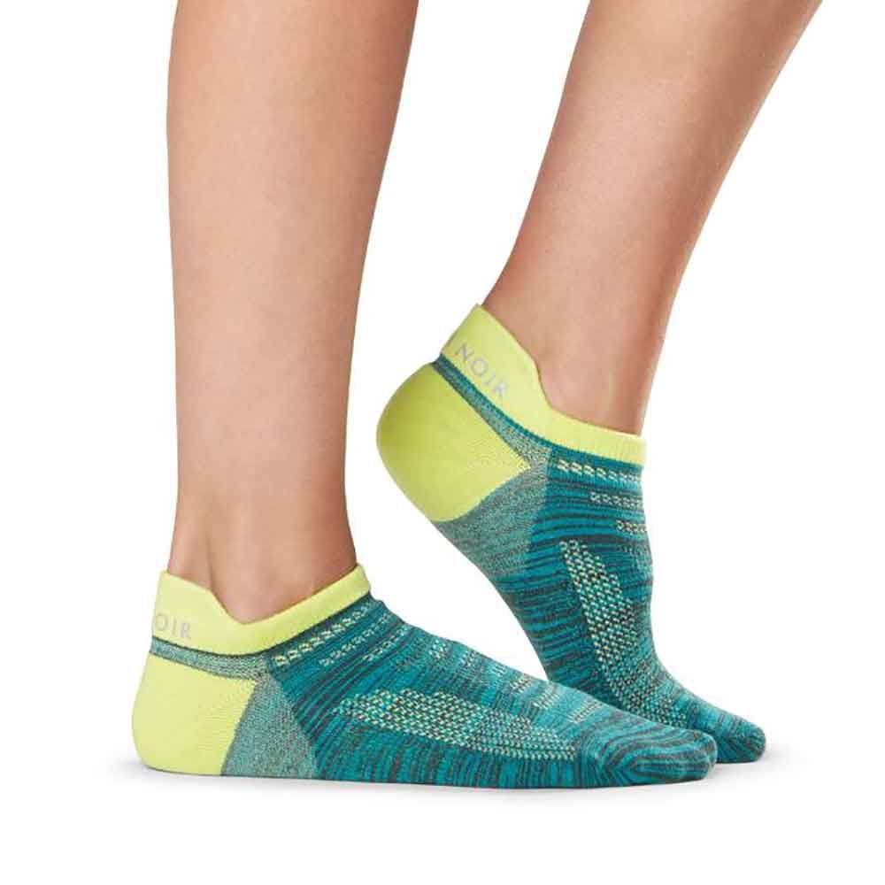 https://www.yogalineshop.com/media/catalog/product/cache/8d1579183a6367ad8363364ae65e043d/t/a/tavi-sport-parker-socks-renegade-2.jpg