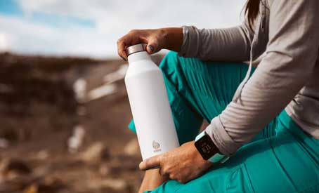 Vacuum insulated bottles, flasks Mizu