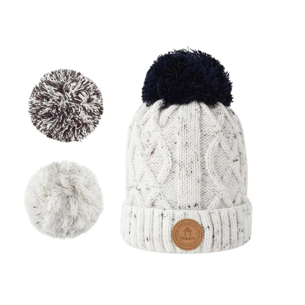 Knitted cap Elephantini with three pompons